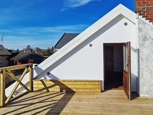 thumbnail: Exterior