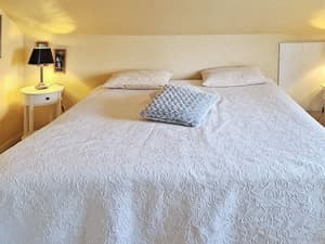 thumbnail: Interior