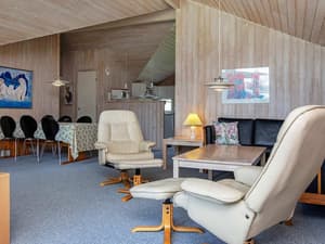 thumbnail: Interior