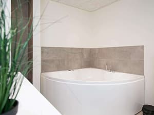 thumbnail: Spa treatment