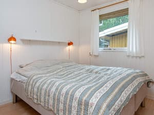 thumbnail: Interior