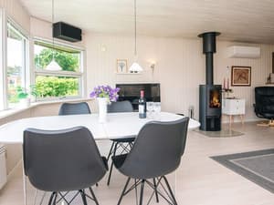 thumbnail: Interior