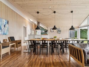 thumbnail: Interior