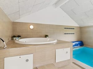 thumbnail: Interior