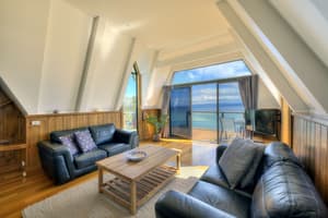 thumbnail: Living room