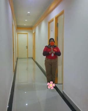 thumbnail: Hallway