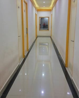 thumbnail: Hallway