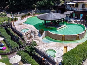 thumbnail: Pool