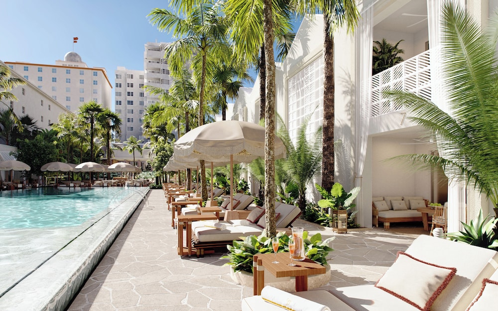 Swimming pool-spa