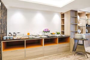thumbnail: Breakfast area