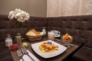 thumbnail: Breakfast area