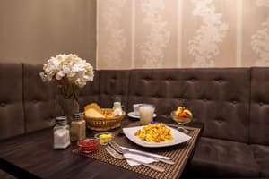 thumbnail: Breakfast area