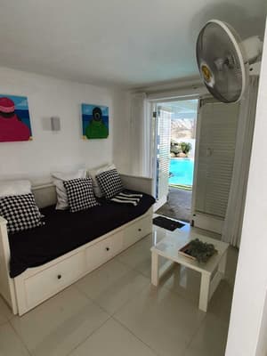 thumbnail: Living room