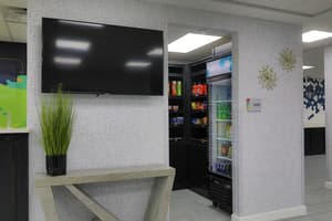thumbnail: Snack bar