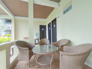 thumbnail: Living area