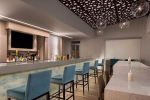 thumbnail: Bar (on property)