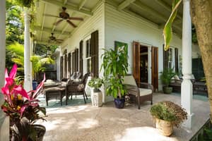 thumbnail: Exterior