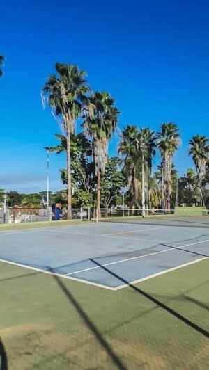 thumbnail: Tennis court