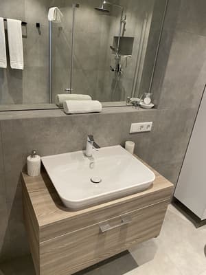 thumbnail: Bathroom