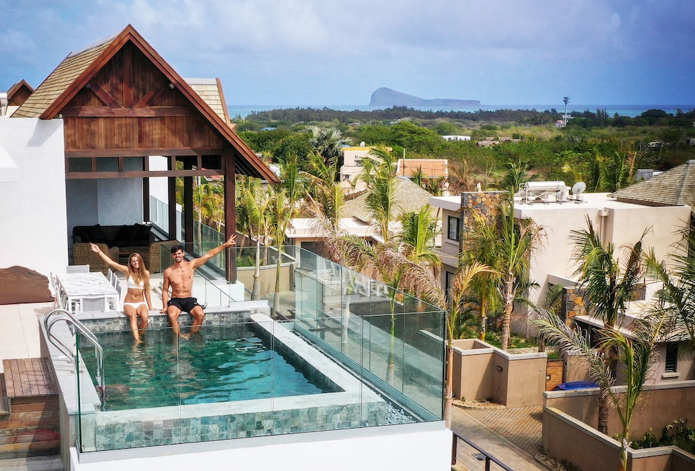 Private pool