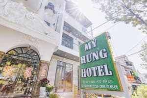 thumbnail: Front of property