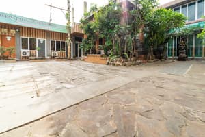 thumbnail: Exterior