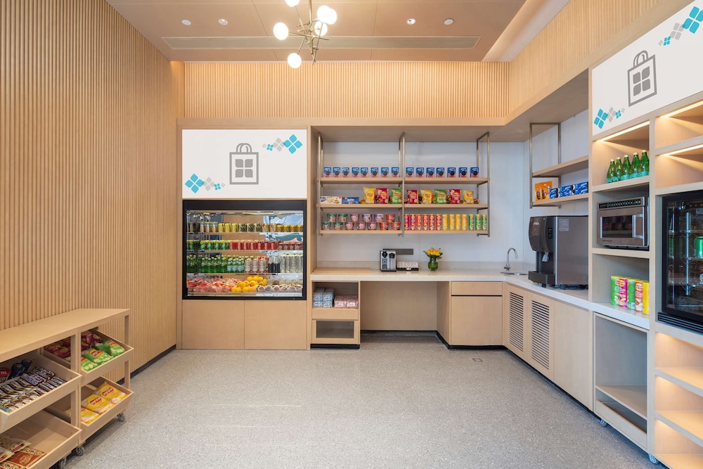 Snack bar