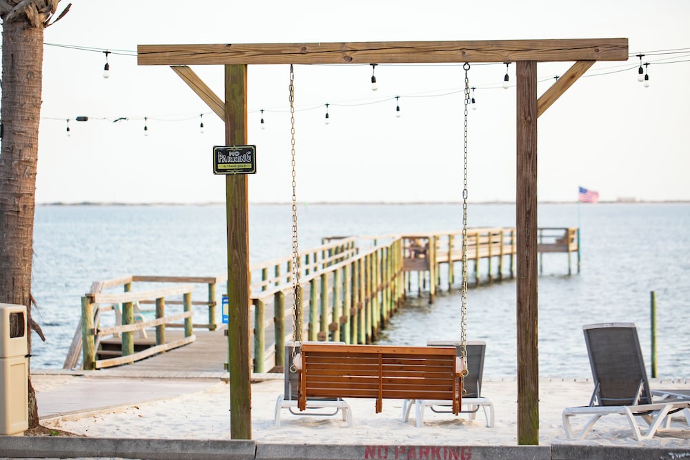 Dock