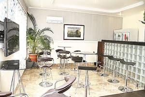 thumbnail: Bar (on property)