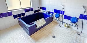 thumbnail: Shared bathroom