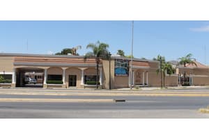 thumbnail: Front of property