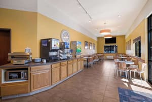 thumbnail: Breakfast area