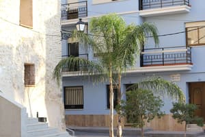 thumbnail: Exterior