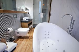 thumbnail: Bathroom
