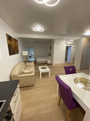thumbnail: In-room dining