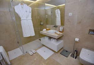 thumbnail: Bathroom