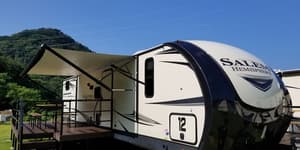 thumbnail: Exterior
