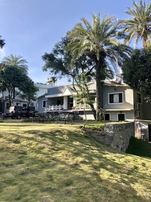 thumbnail: Front of property