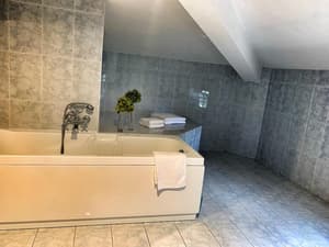 thumbnail: Jetted tub