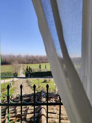 thumbnail: Balcony view