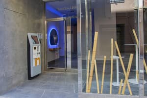 thumbnail: Property entrance