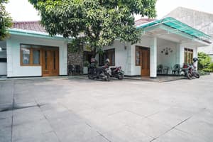 thumbnail: Exterior