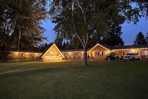 thumbnail: Front of property - evening/night