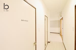thumbnail: Hallway