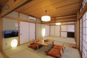 thumbnail: Lobby sitting area