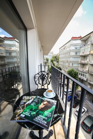 thumbnail: Balcony