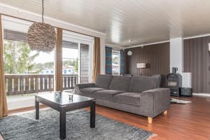 thumbnail: Living room