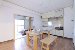 thumbnail: In-room dining