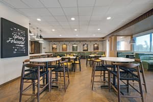 thumbnail: Restaurant