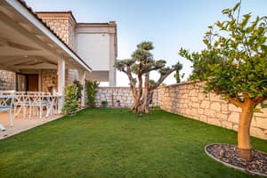 thumbnail: Garden